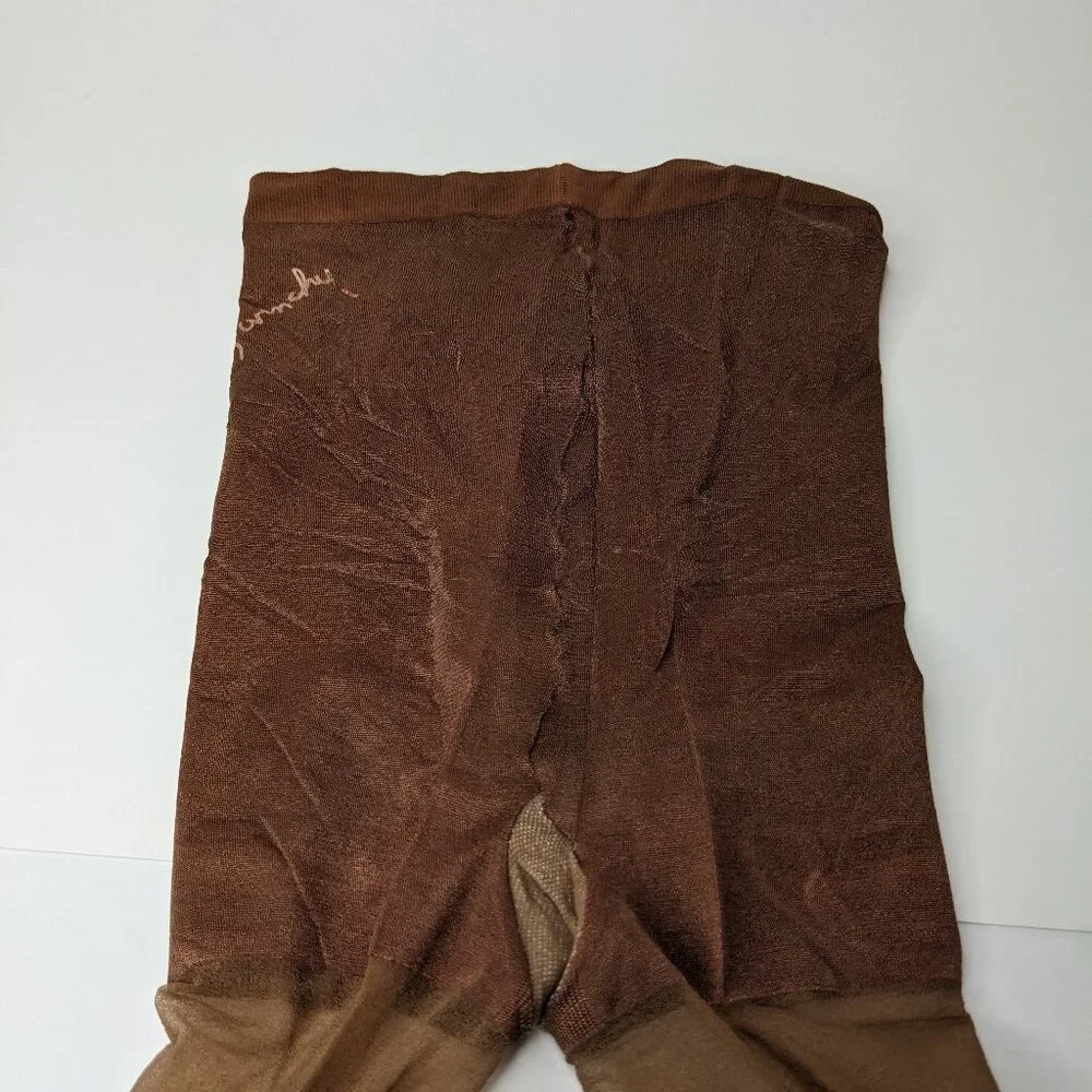 Givenchy Ultra Sheer Pantyhose Style 507 Le Beige Bare Stateley Fits 5'8